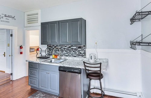 Stoughton Apartment | Pet-Friendly Stoughton Apartment w/Outdoor Space