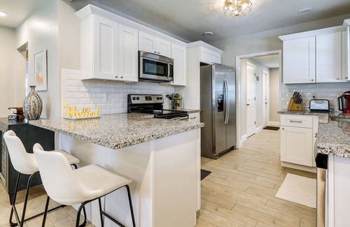 Riverside Heights House | Pet-Friendly Tampa Vacation Home w/ Central A/C!