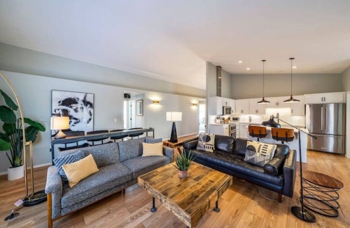 Old Farm District House | Pet-Friendly Three Bedroom Home
