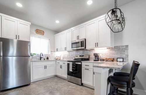 Fredericksburg House | Pet Friendly W/hot-tub-six Minutes to Downtown!