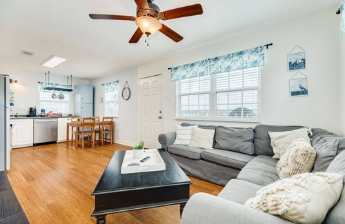 Surfside Beach Cottage | Pet Friendly - Walk to the warm October Waters of the Gulf, Cozy Home