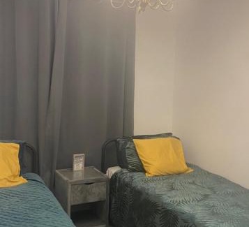Peterborough Apartment | Peterborough Brand New City Center Apartment 2 Bedroom 2 bath apartment free parking contractors welcome