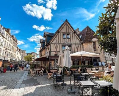 Caen City Centre Apartment | Petit cocoon face au Château de Caen