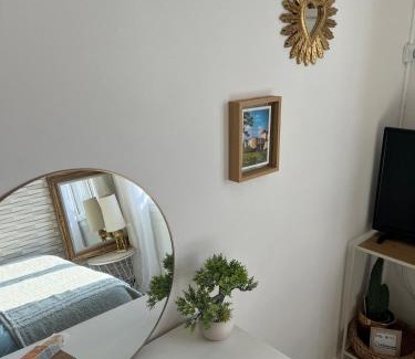 Caen City Centre Apartment | Petit cocoon face au Château de Caen