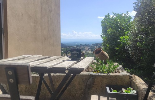 Les Hauts de Villeneuve House | Petit Havre de Paix Avec SPA aux Portes D'avignon