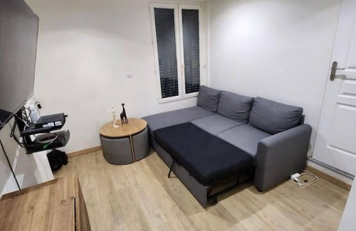 Gambetta Apartment | Petit Logement Cosy Courbevoie Centre La Défense