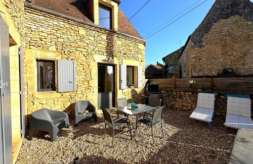 Castels House | PETIT PARADIS DE BARNA: Charming gite with Spa located in the heart of the Périgord Noir region