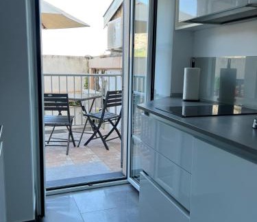 Menton Apartment | Petit Studio vue mer