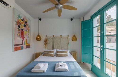 Centro House | Petite Maison Lili by Caleta Homes