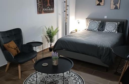 Lesvos Apartment | Petite suite with backyard.