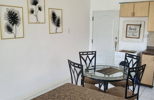Caribbean Estates House | Petulia's Place- A cozy 2 bedroom nretreat in a gated community in Portmore.