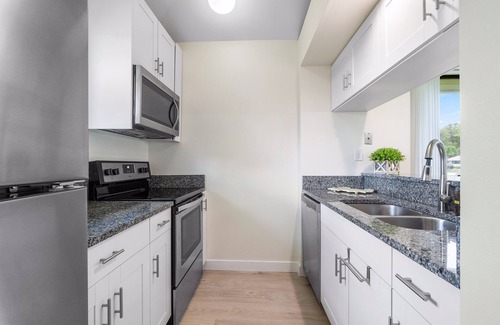 Palm Beach Gardens Cottage | PGA National Renovated, Bright and Spacious Corner One Story Home
