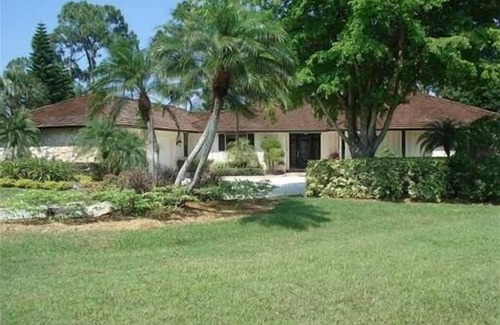 Palm Beach Gardens House | PGA National Luxury Estate Home, Golf and Lake, Discount @ 3+ weeks