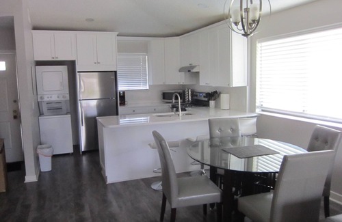 Palm Beach Gardens Cottage | PGA National Club Cottage Walk to Cognizant Classic Golf Tournament And Resort