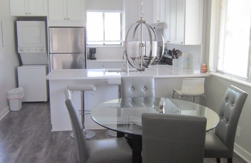 Palm Beach Gardens Cottage | PGA National Club Cottage Walk to Cognizant Classic Golf Tournament And Resort