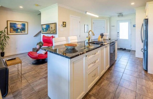 Ste Anne de Beaupre House | Phénicia House | Waterfront view