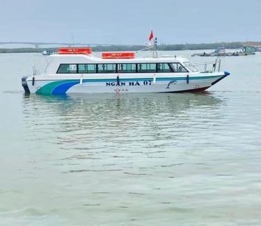 Tan Hiep Hotel | Phòng ba giường có view biển