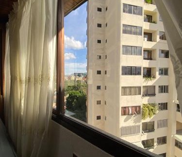 Chacao Apartment | PH en residencia privada con 2 puestos de estacionamiento