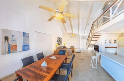 Ixtapa Apartment | PH in Ixtapa central Plaza- private pool & walk to the beach!