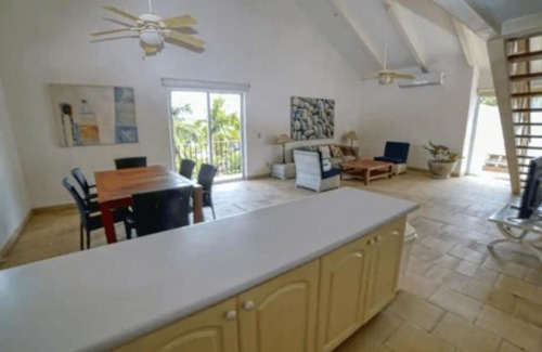 Ixtapa Apartment | PH in Ixtapa central Plaza- private pool & walk to the beach!