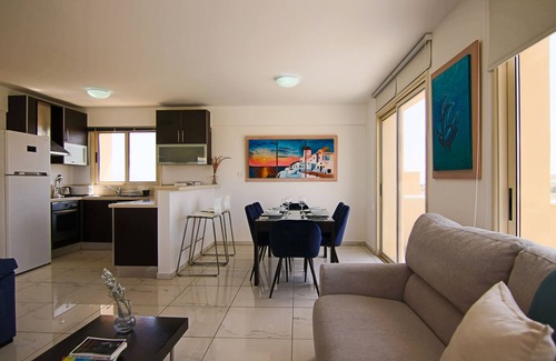 Pervolia Apartment | Phaedrus Living Seaside Luxury Flat Pervolia
