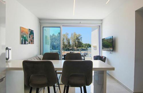 Paphos Apartment | Phaedrus Living - Seaside Executive Flat Harbour 203