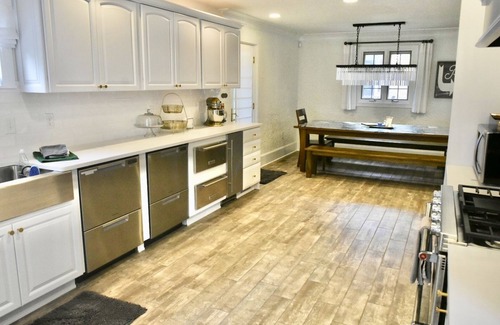 Harters Heights House | Phelps Baile☘️ ND, SMC & HCC friends & family invited! Sleeps 10-12.