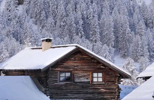 Molines-en-Queyras Cottage | Philème-4*-Gîte-Exclusive-Ensuite with Bath-Mountain view