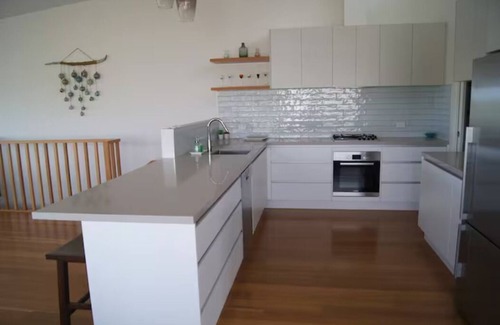 Surf Beach House | Phillip Island. 1 to 16 people. Linens included. Fast WiFi. 2 mins walk to beach