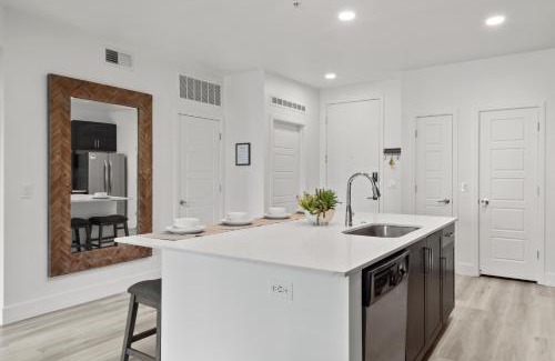 Desert View Village Apartment | Phoenix Stay with Pool - Close to Mayo Clinic - Desert Ridge- S325