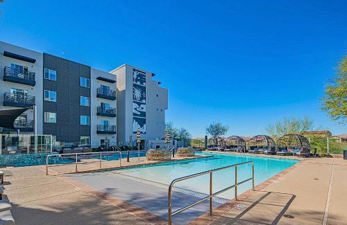 Desert View Village Apartment | Phoenix Stay with Pool - Close to Mayo Clinic - Desert Ridge- S325