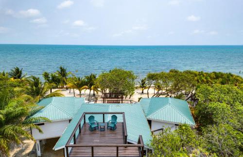 Placencia Villa | Photo Perfect-Beachfront 2 Bedroom-Infinity Pool