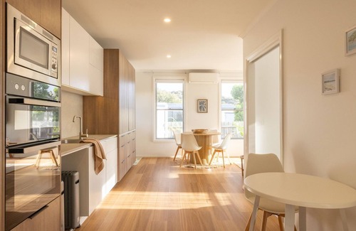 Surf Beach House | PI Hot Springs Retreat1