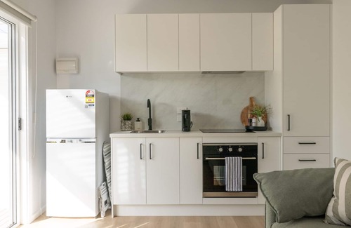 Surf Beach House | PI Hot Springs Retreat1