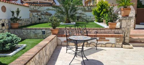 Scafa Apartment | PICCOLO PARADISO Suite LUNA