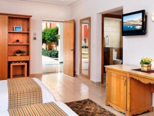 Village Road Resort | Pickalbatros Aqua Park Resort - Hurghada