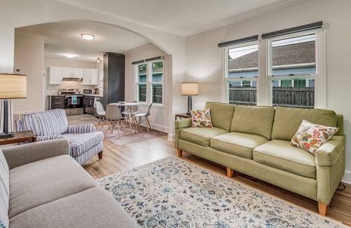 East Pensacola Heights House | Pickens Place - 🐶 Dog Friendly, near 🚤 Boat Launch