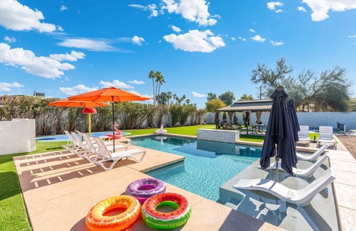 Norma Estates House | Pickleball Golf Heated Pool Splash Pad