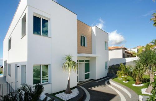 Santo Antonio House | Pico Do Paraíso