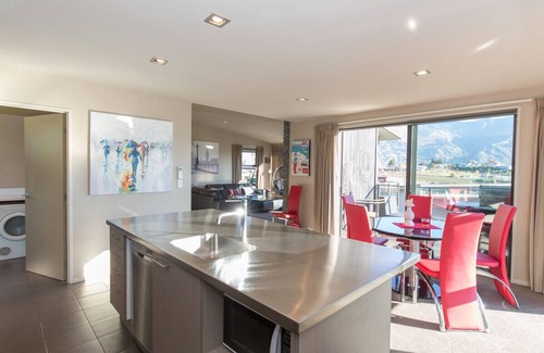 Wanaka Cottage | Picture Perfect - Wanaka Holiday Home