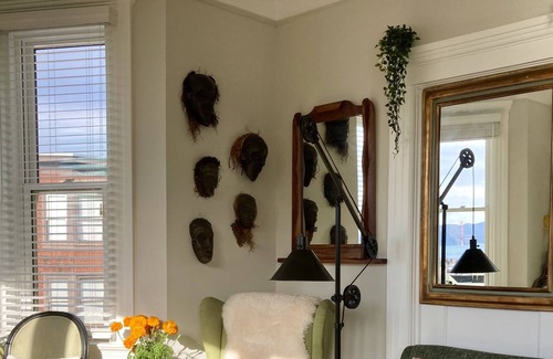 Telegraph Hill Apartment | Picture Postcard North Beach Apartment with Stunning Views of Golden Gate Bridge