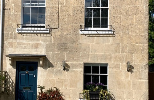 Combe Down Cottage | Picturesque Bath stone cottage in a quiet location