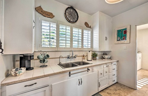 Ventura Cottage | Picturesque Ventura Retreat: Steps to Shore!