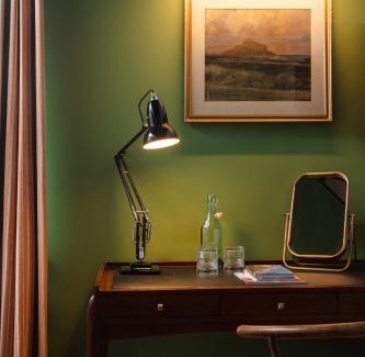 Charlestown Hotel | Pier House