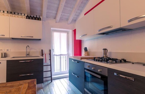 Bedizzole Apartment | Piero Dry Gin Apartment
