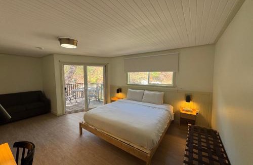 Manitou Springs Historic District Hotel | Pikes Peak Inn