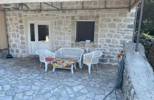 Prcanj Apartment | Pilastro Apartments