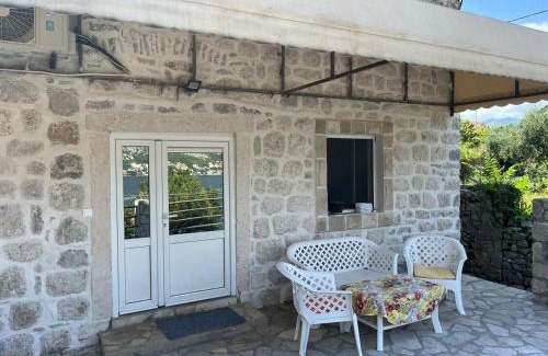 Prcanj Apartment | Pilastro Apartments