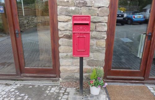 Matlock Cabin | Pillarbox Cottage
