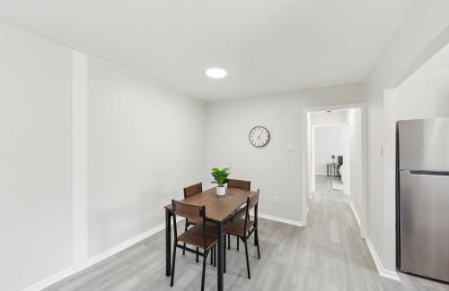 Newark Apartment | Pine Brook 509 I Corporate 15br Apt I Parking